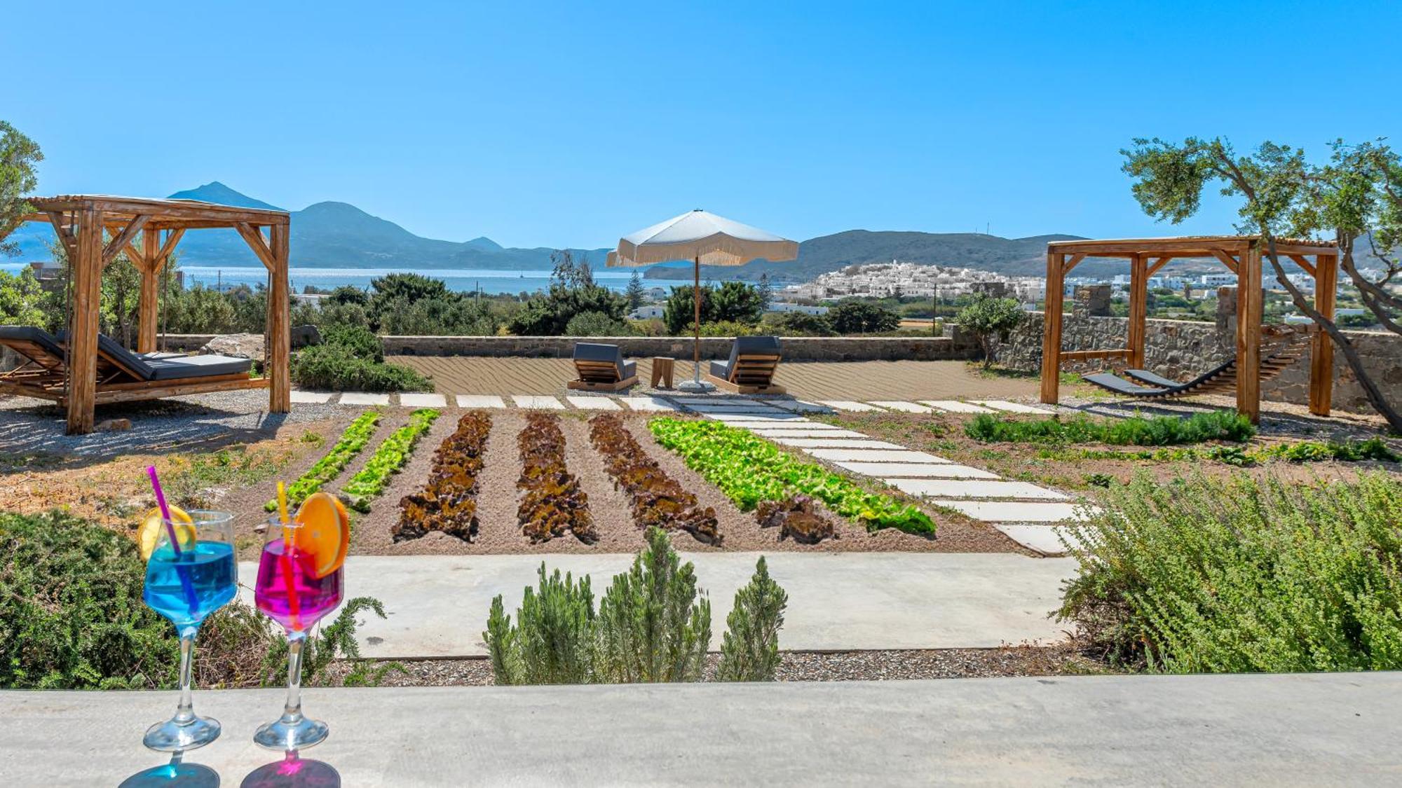 Aelia Suites Adamantas  Exterior photo