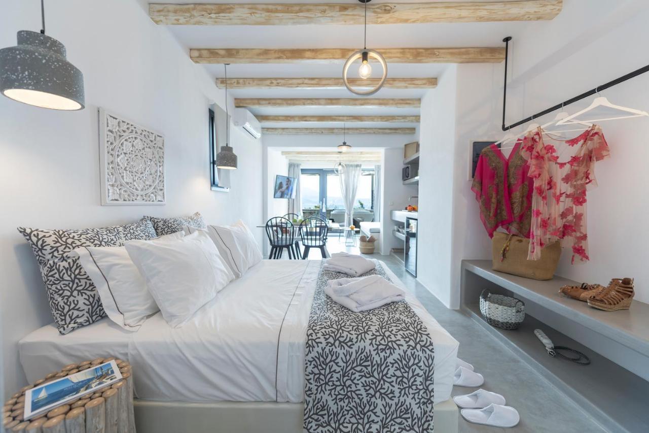 Aelia Suites Adamantas  Exterior photo